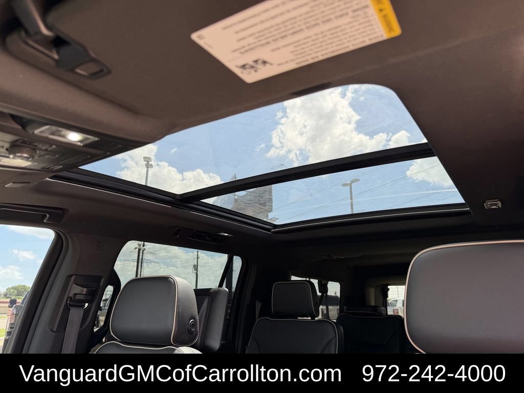 Used 2021 GMC Yukon XL SLT w/ SLT Premium Package AWD/4WD image 42