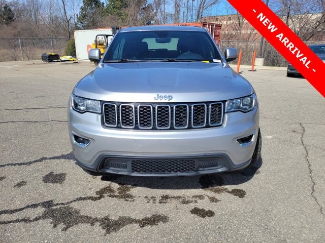 Used 2017 Jeep Grand Cherokee Laredo image 8