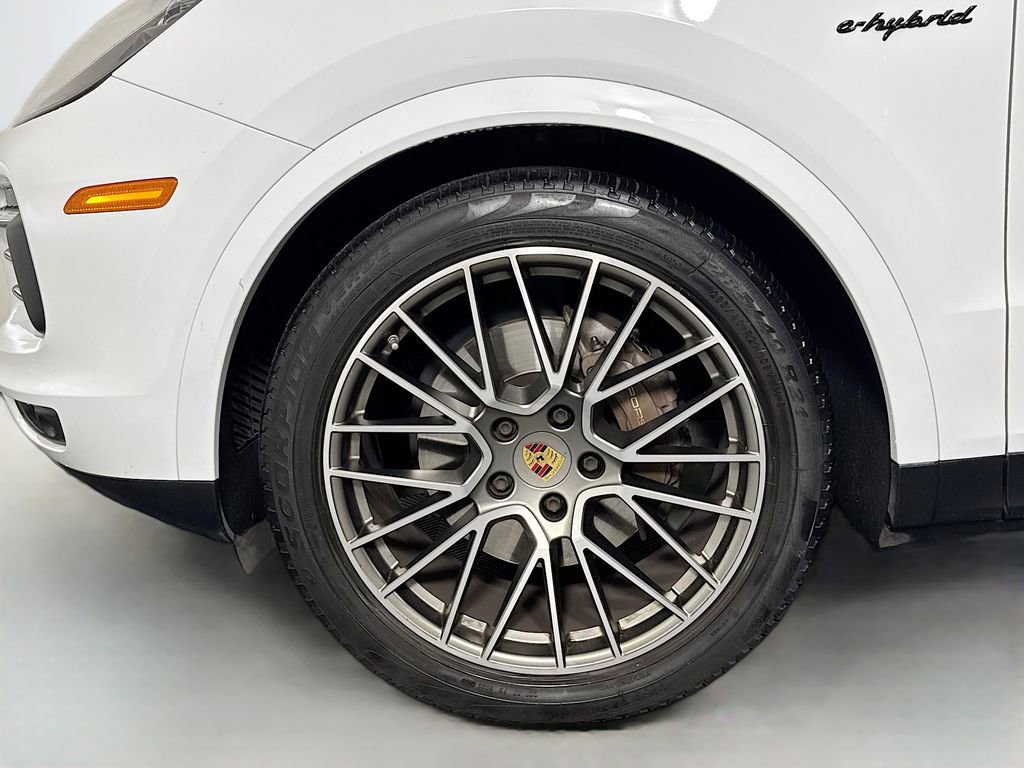 Used 2022 Porsche Cayenne E-Hybrid image 40