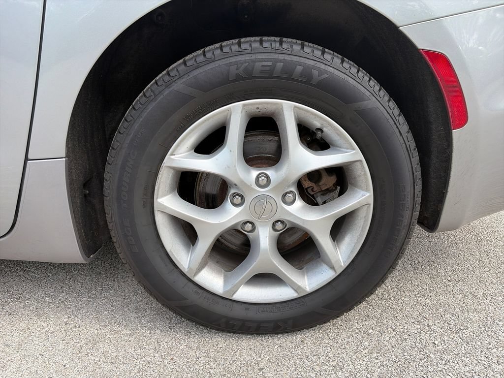 Used 2017 Chrysler Pacifica Touring-L w/ Tire & Wheel Group FWD image 16