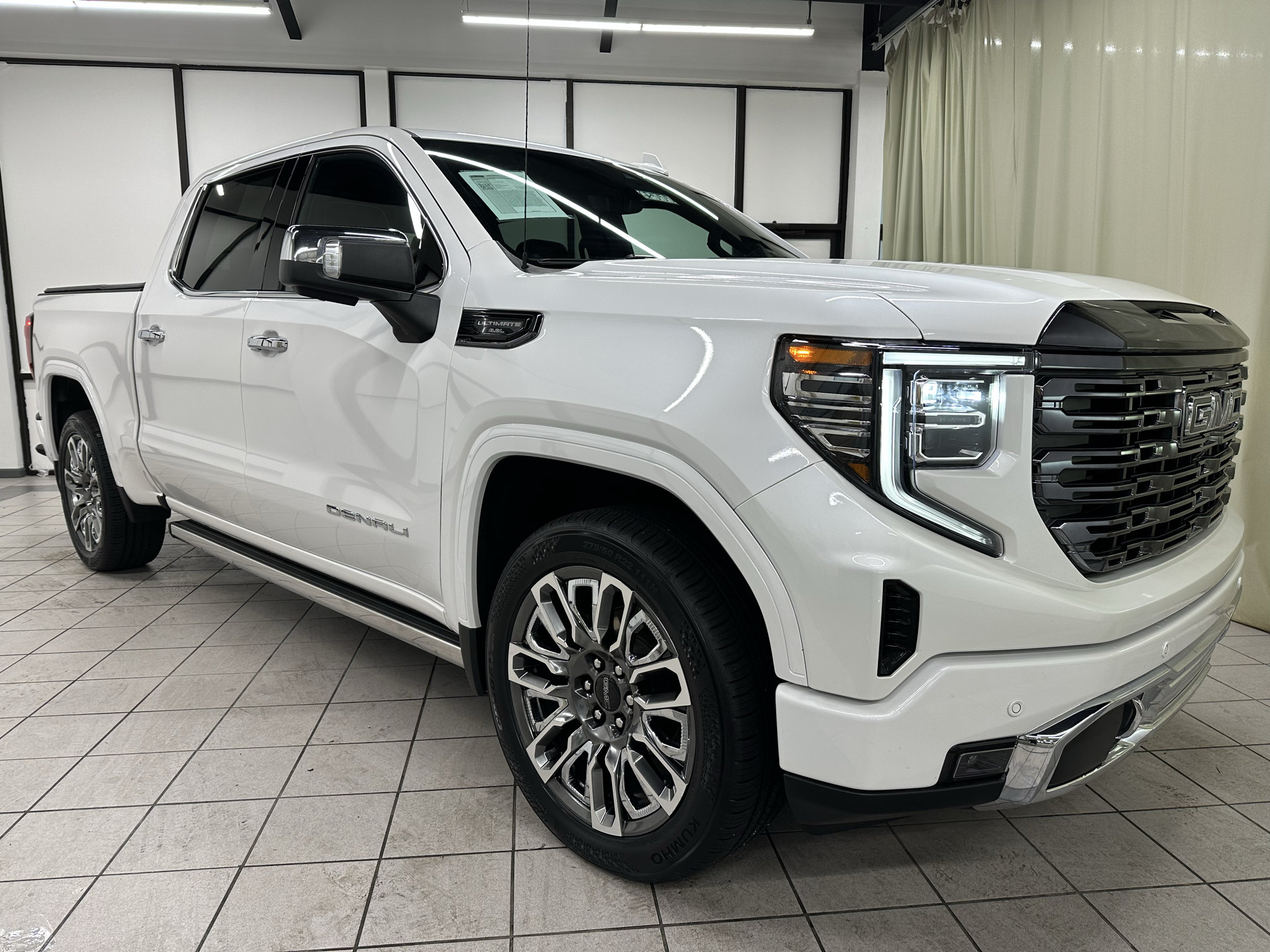 Certified 2024 GMC Sierra 1500 Denali Ultimate AWD/4WD image 2