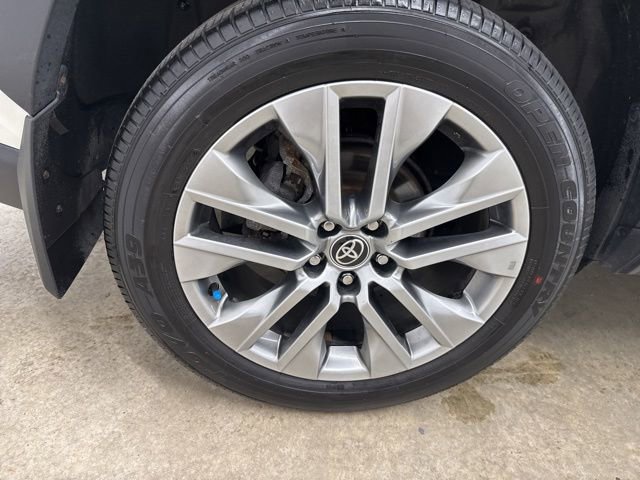 Used 2022 Toyota RAV4 XLE Premium AWD/4WD image 12