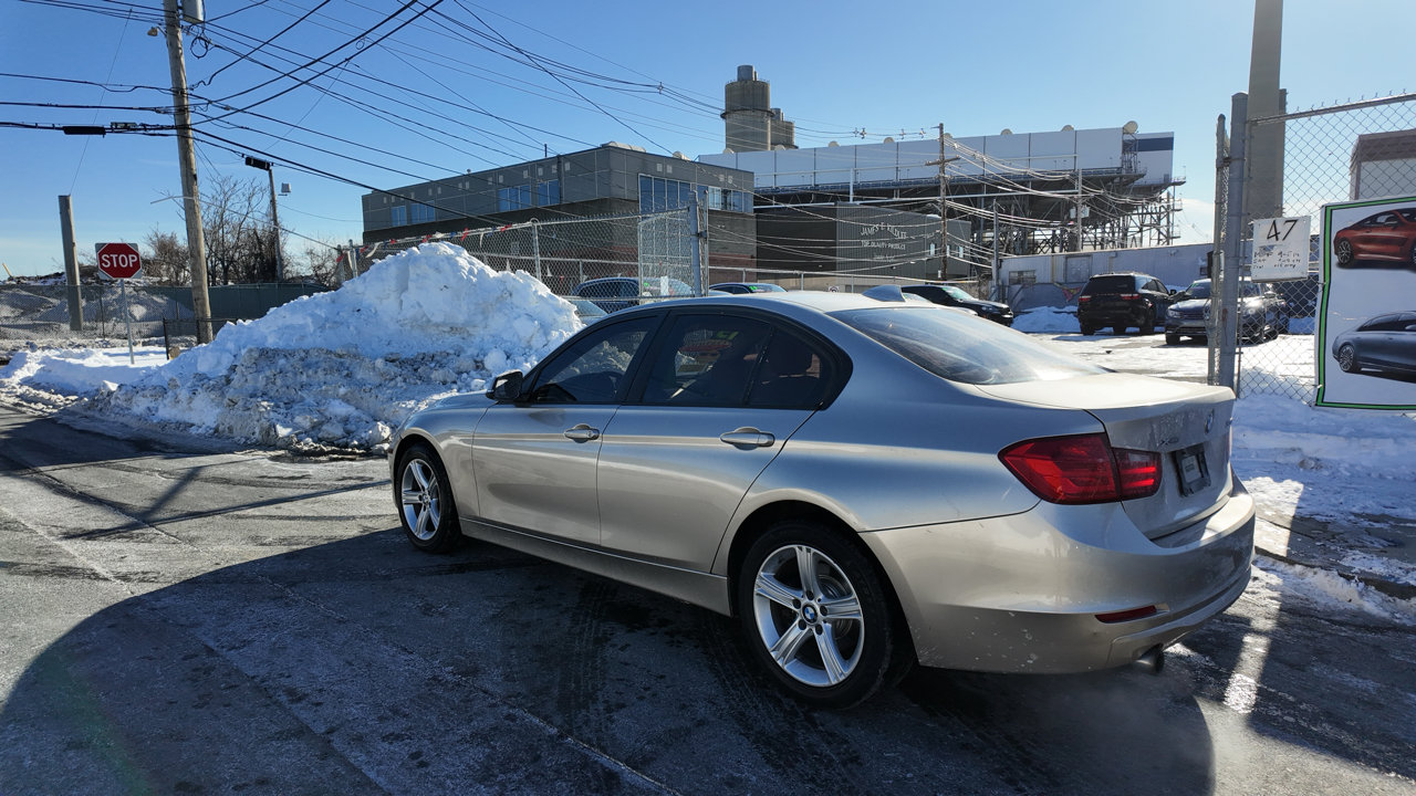 Used 2013 BMW 320i xDrive 320i xDrive image 6