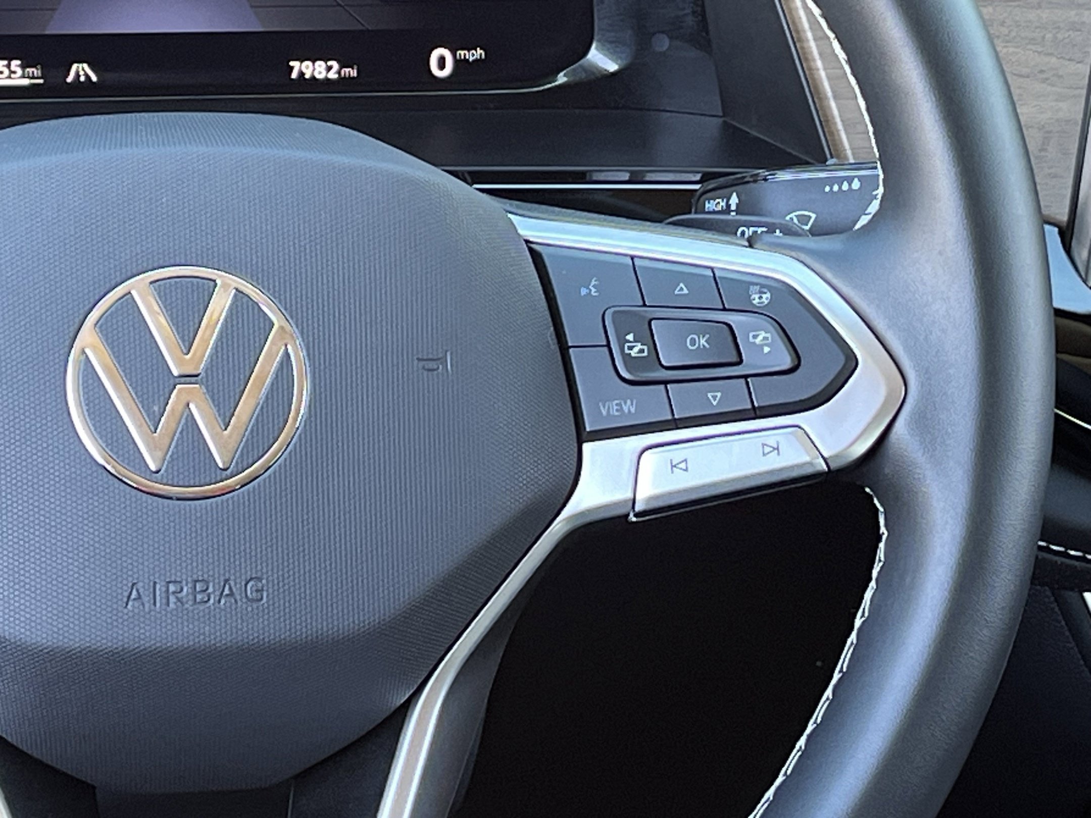 Certified 2026 Volkswagen Atlas SE FWD image 15