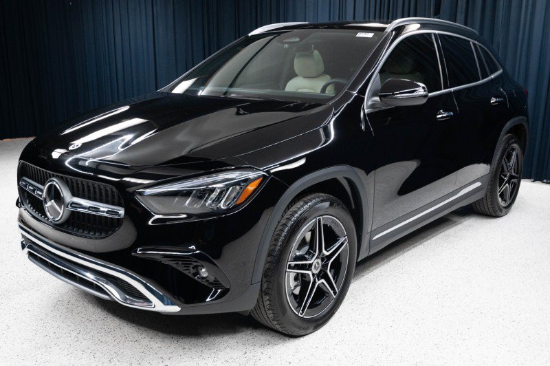 New 2026 Mercedes-Benz GLA 250 4MATIC image 1