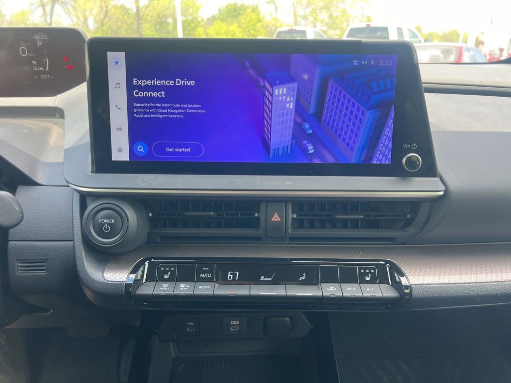 Used 2023 Toyota Prius XLE AWD/4WD image 2