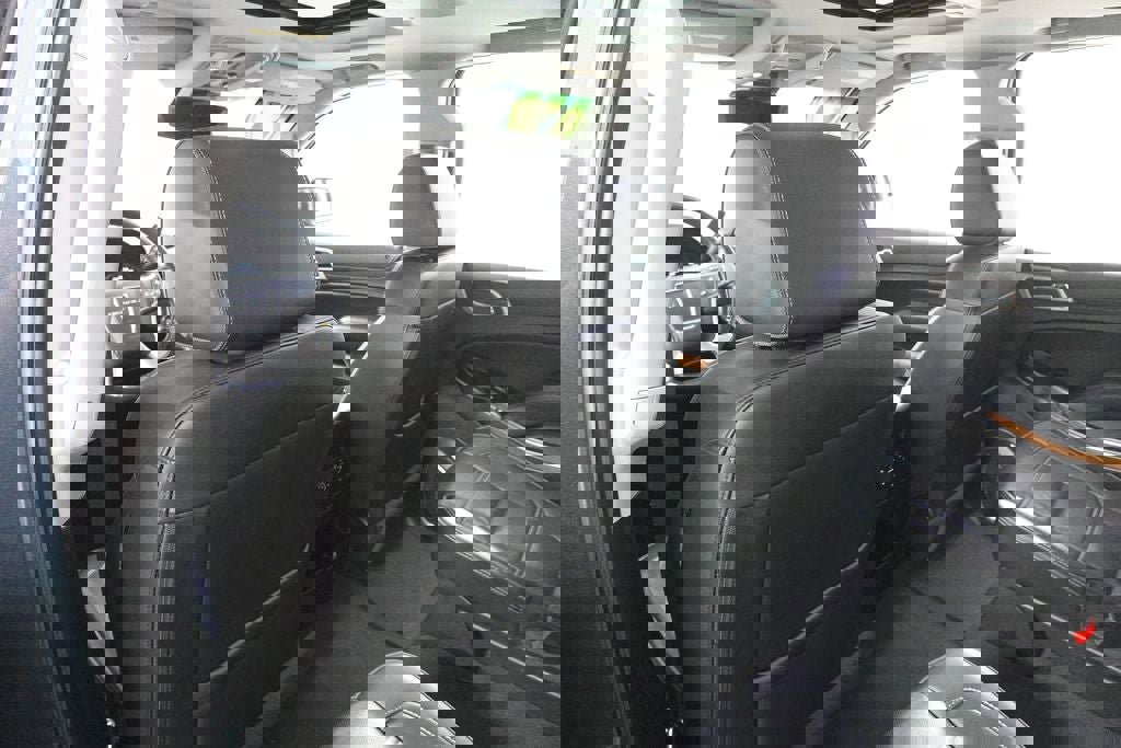 Used 2019 GMC Yukon Denali w/ Denali Ultimate Package image 26