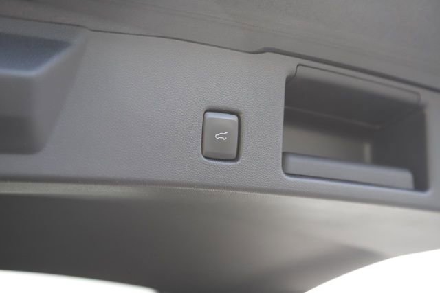 Used 2020 Ford Escape SEL image 5