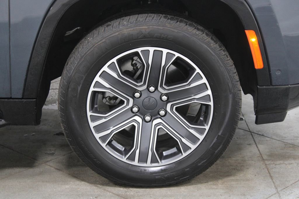 Used 2024 Jeep Wagoneer Series II image 11