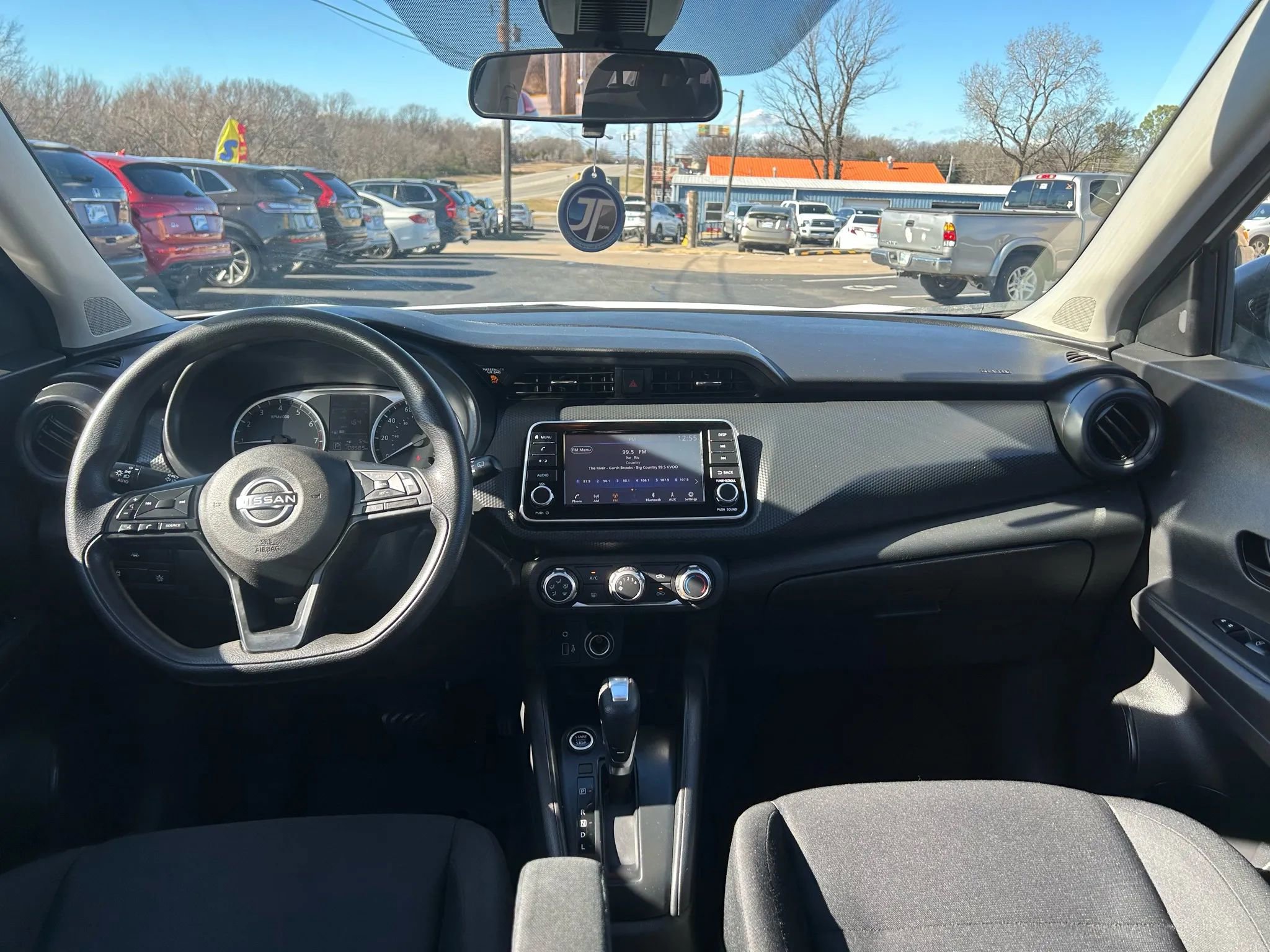 Used 2023 Nissan Kicks S image 17