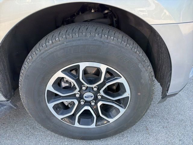 Used 2024 Ford Expedition XLT AWD/4WD image 4