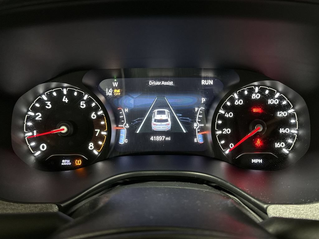 Used 2024 Jeep Compass Latitude w/ Altitude Special Edition AWD/4WD image 12