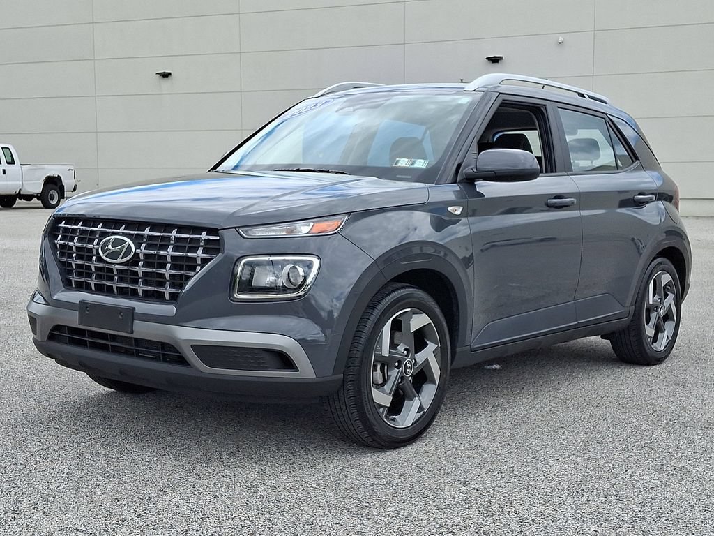 Used 2023 Hyundai Venue SEL w/ Cargo Package FWD image 6