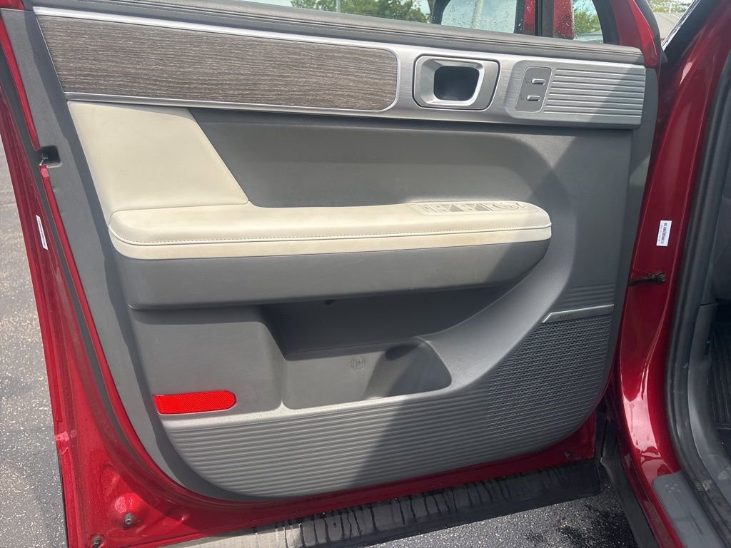 Used 2024 Hyundai Santa Fe Limited image 11