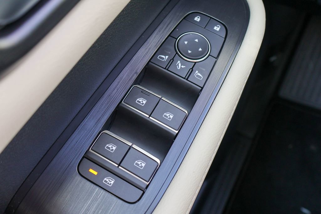 New 2026 Nissan Armada Platinum image 16