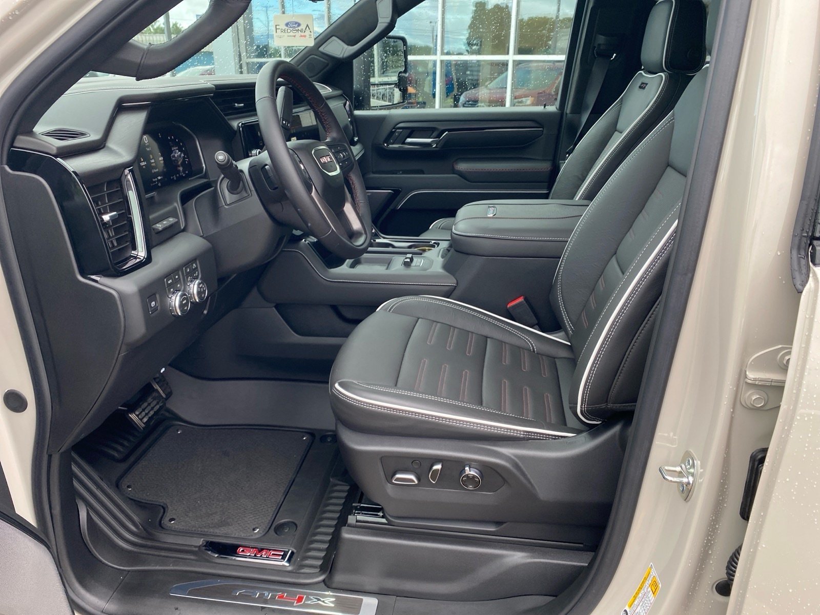 Used 2026 GMC Sierra 2500 AT4X w/ LPO, Black Badging Package AWD/4WD image 10