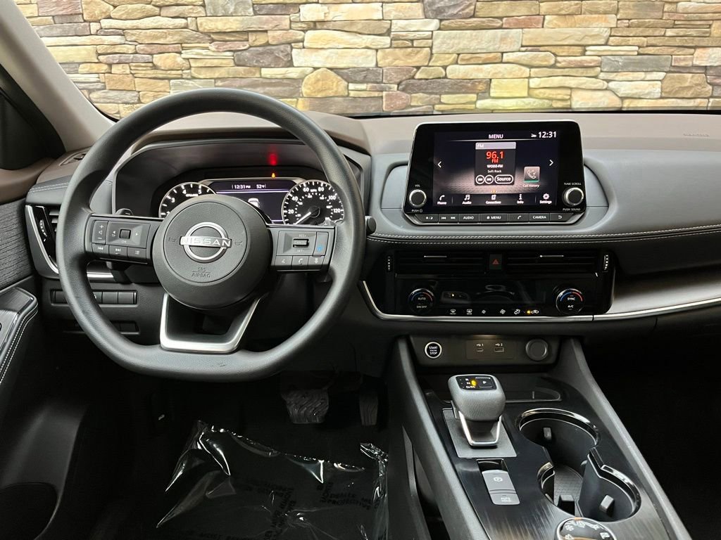 Used 2022 Nissan Rogue SV AWD/4WD image 17