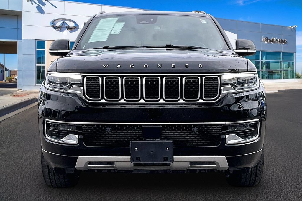Used 2024 Jeep Wagoneer L Series II w/ Flexible Seating Group AWD/4WD image 3