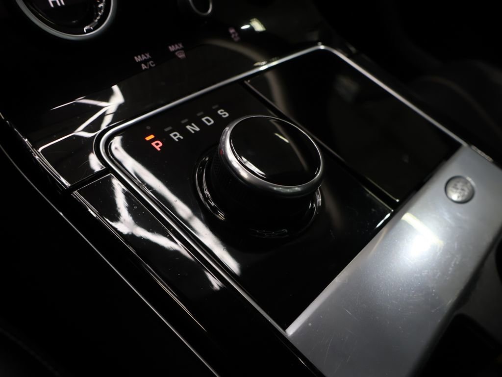 Used 2018 Land Rover Range Rover Velar S image 25