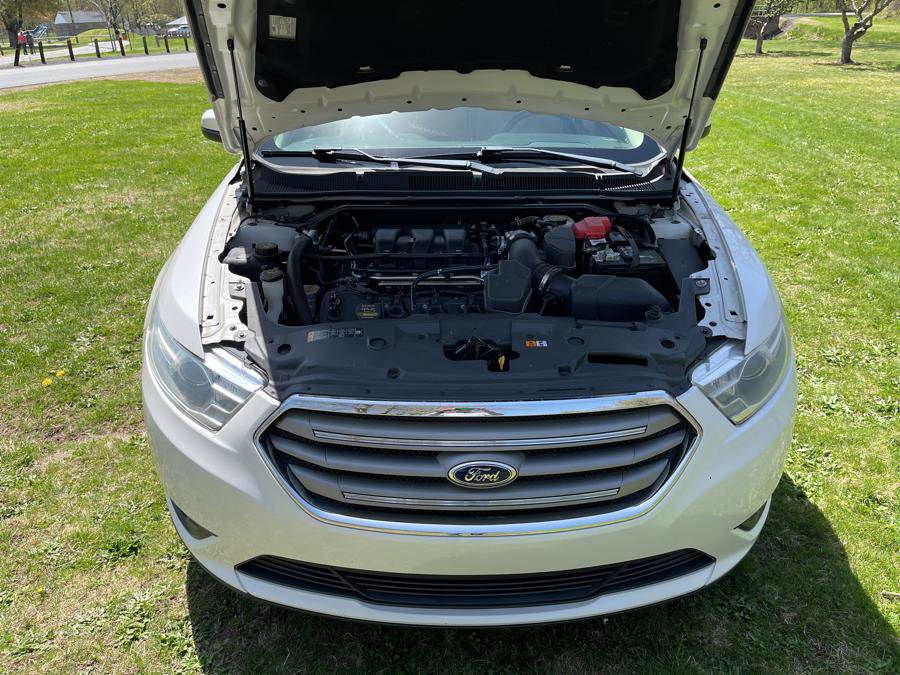 Used 2014 Ford Taurus SEL w/ Equipment Group 201A image 17