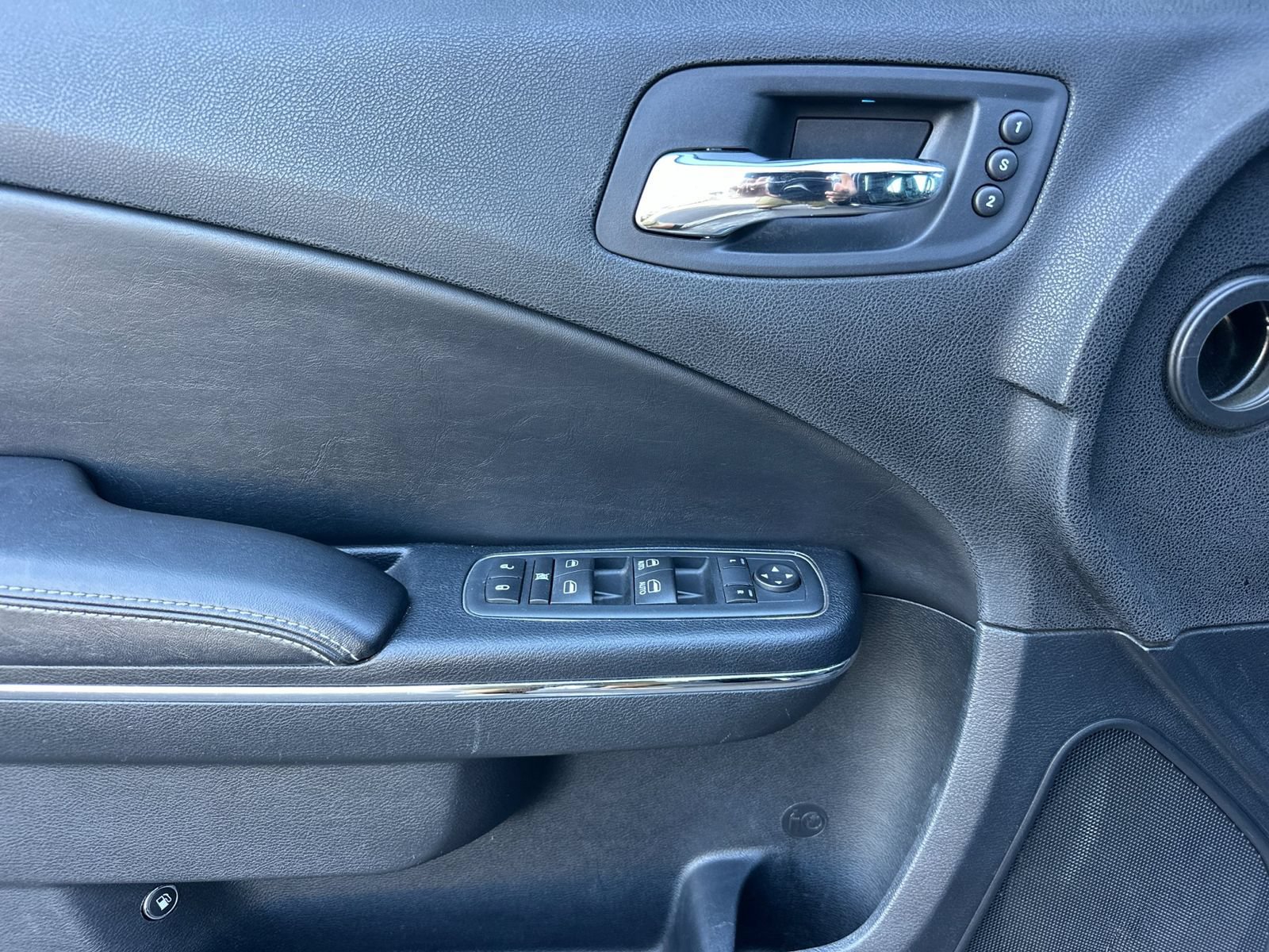 Used 2012 Dodge Charger SXT Plus RWD image 11