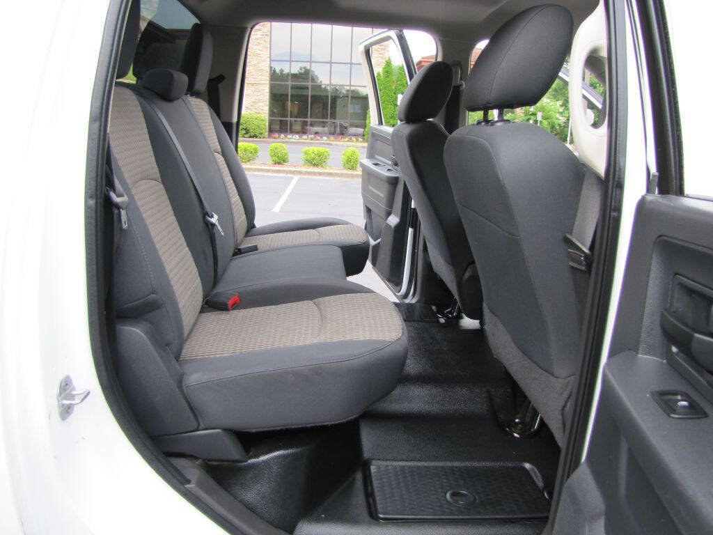 Used 2012 RAM 3500 ST w/ Chrome Appearance Group AWD/4WD image 17