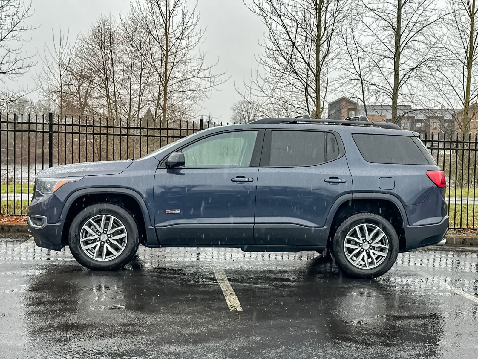 Used 2019 GMC Acadia SLE w/ Driver Alert Package I AWD/4WD image 31