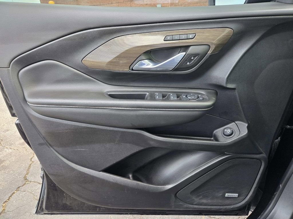 Used 2024 GMC Terrain Denali w/ Denali Premium Package image 35