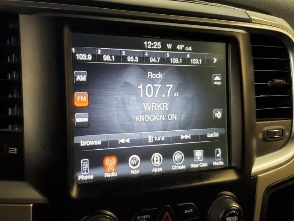 Used 2017 RAM 1500 Classic SLT w/ Luxury Group image 21