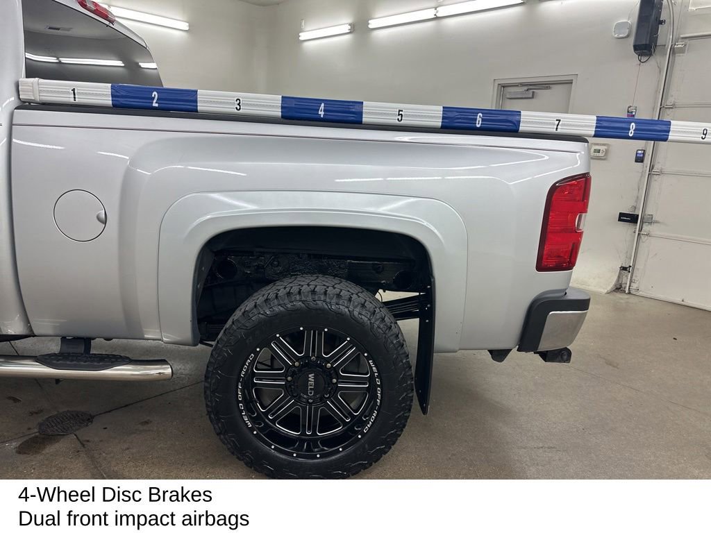 Used 2011 Chevrolet Silverado 2500 LT w/ Interior Plus Package AWD/4WD image 17