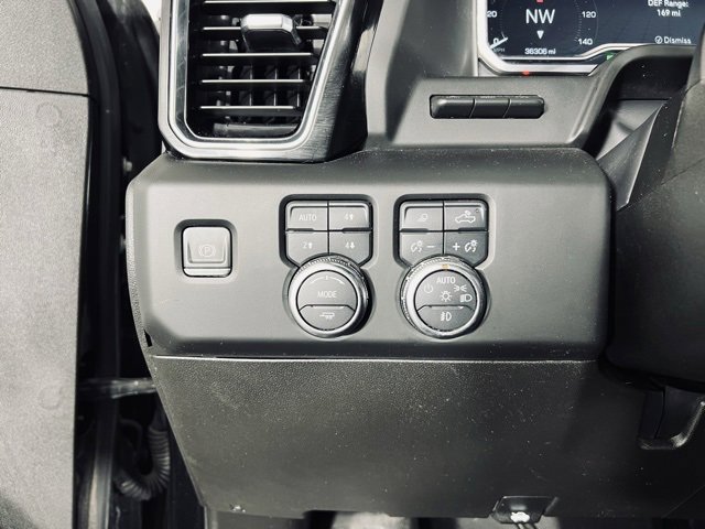 Used 2024 GMC Sierra 3500 Denali Ultimate image 22