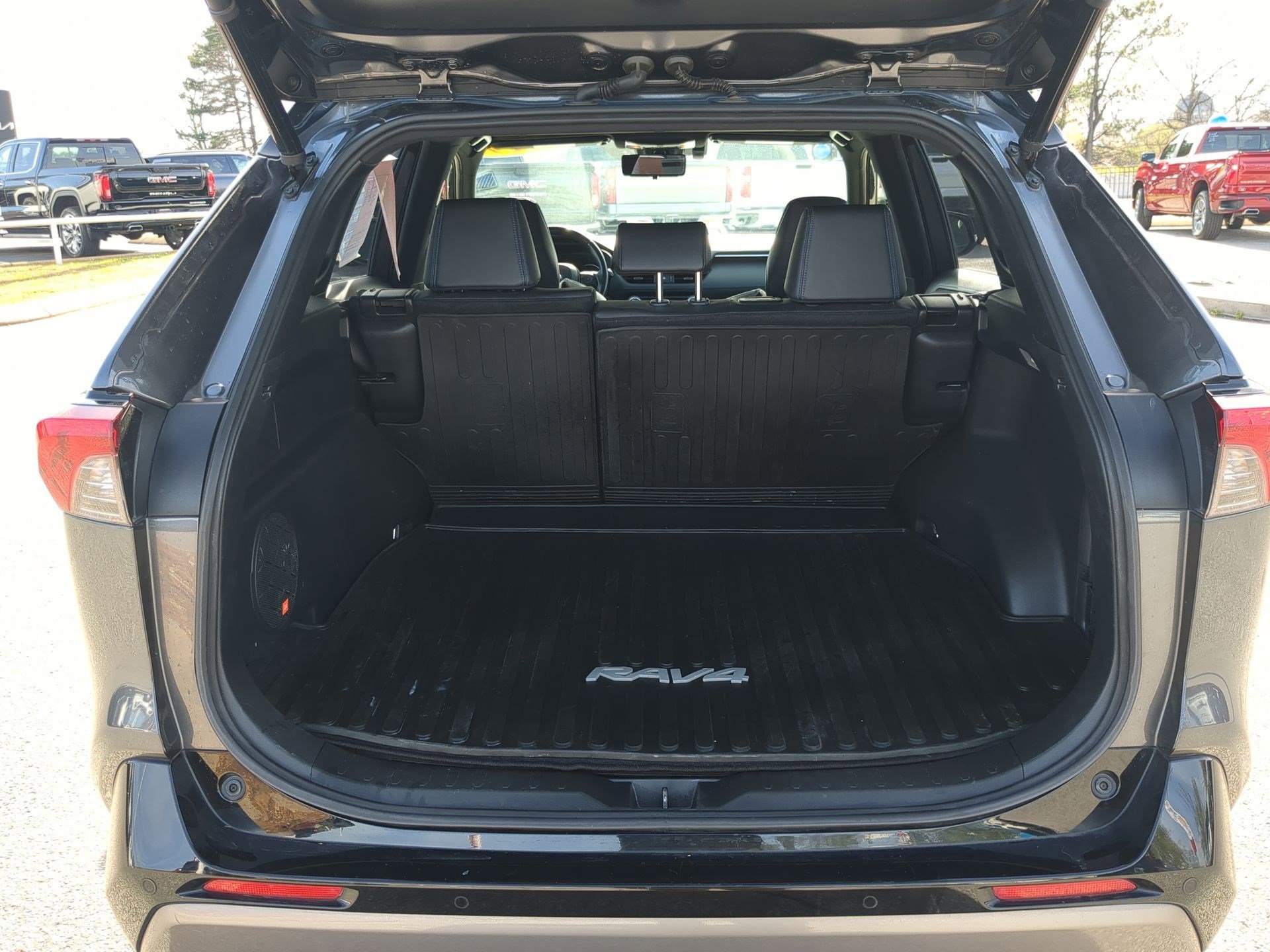 Used 2019 Toyota RAV4 XSE image 23