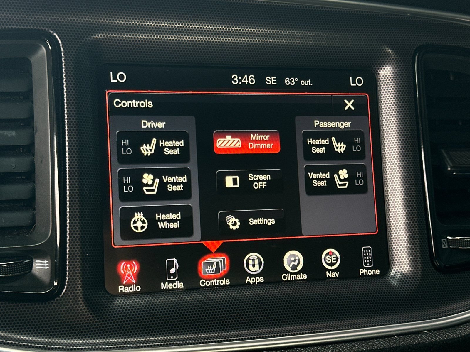 Used 2016 Dodge Challenger SRT w/ Technology Group RWD image 25