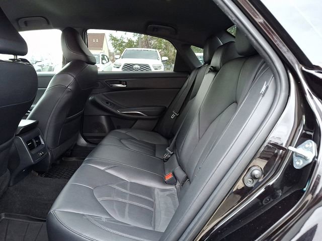 Used 2022 Toyota Avalon XLE image 10