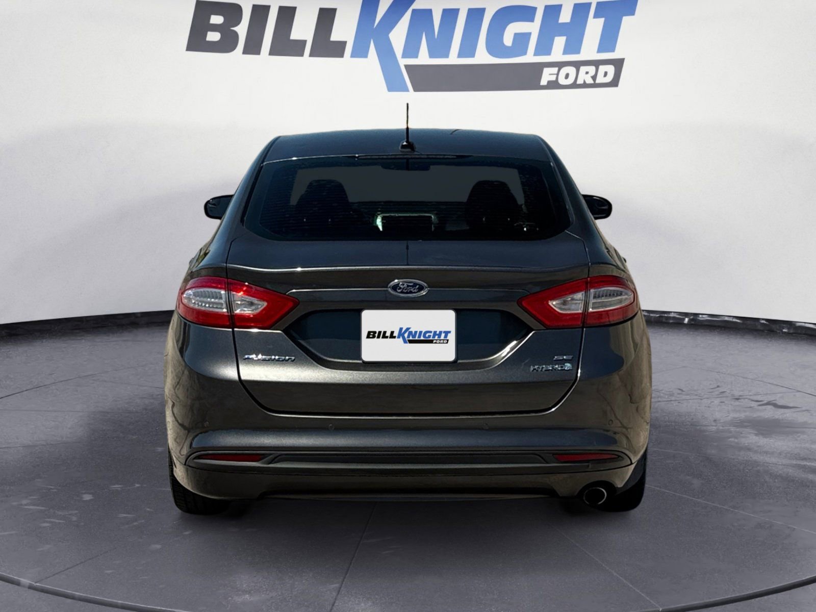Used 2016 Ford Fusion SE FWD image 4