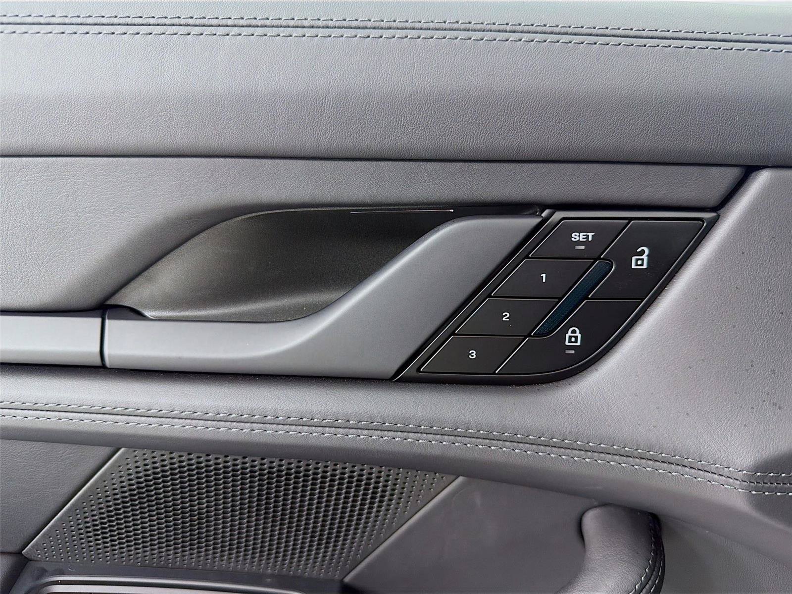 Certified 2024 Porsche Taycan 4S AWD/4WD image 7