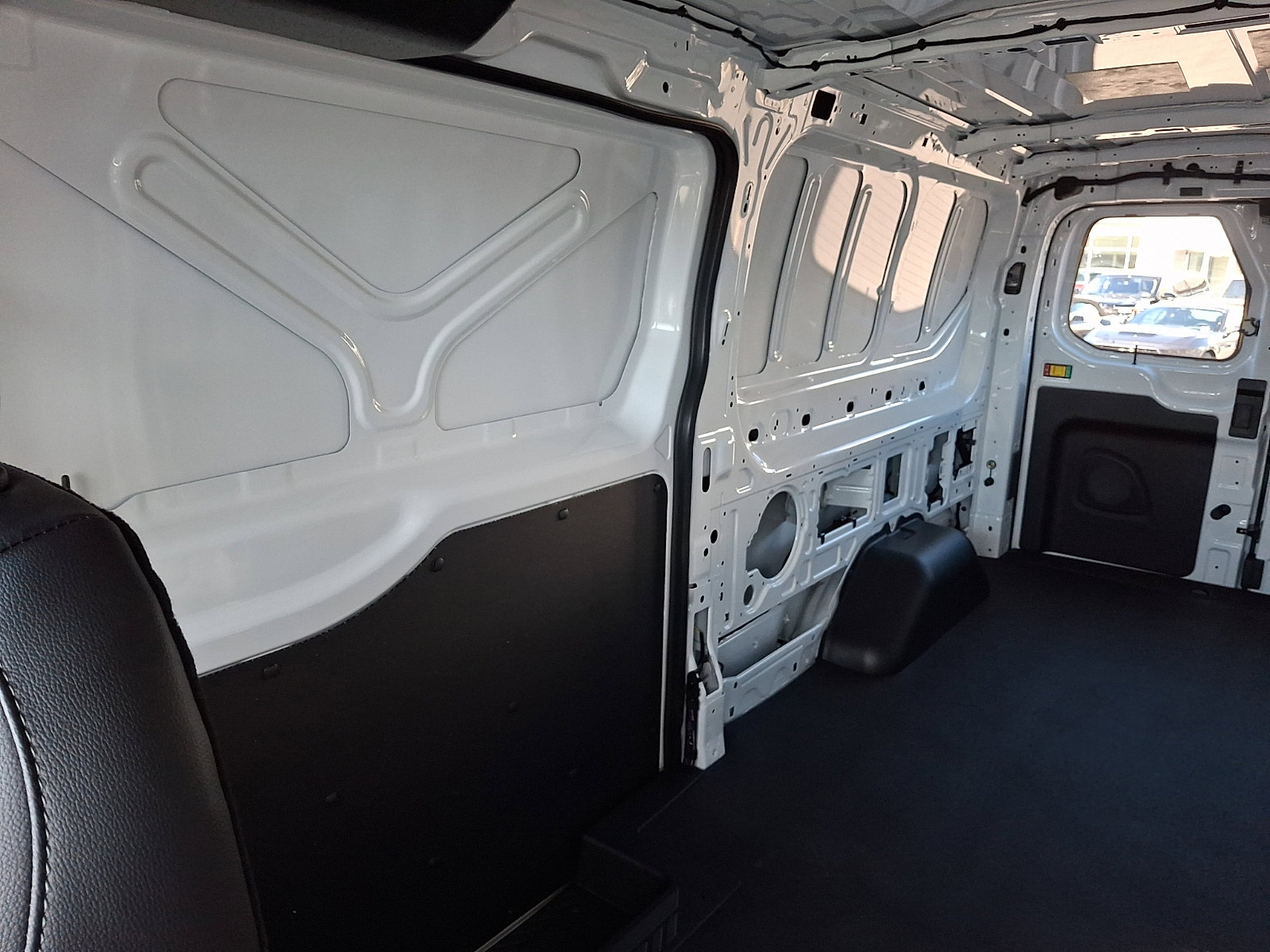 Certified 2024 Ford E-Transit Low Roof image 18