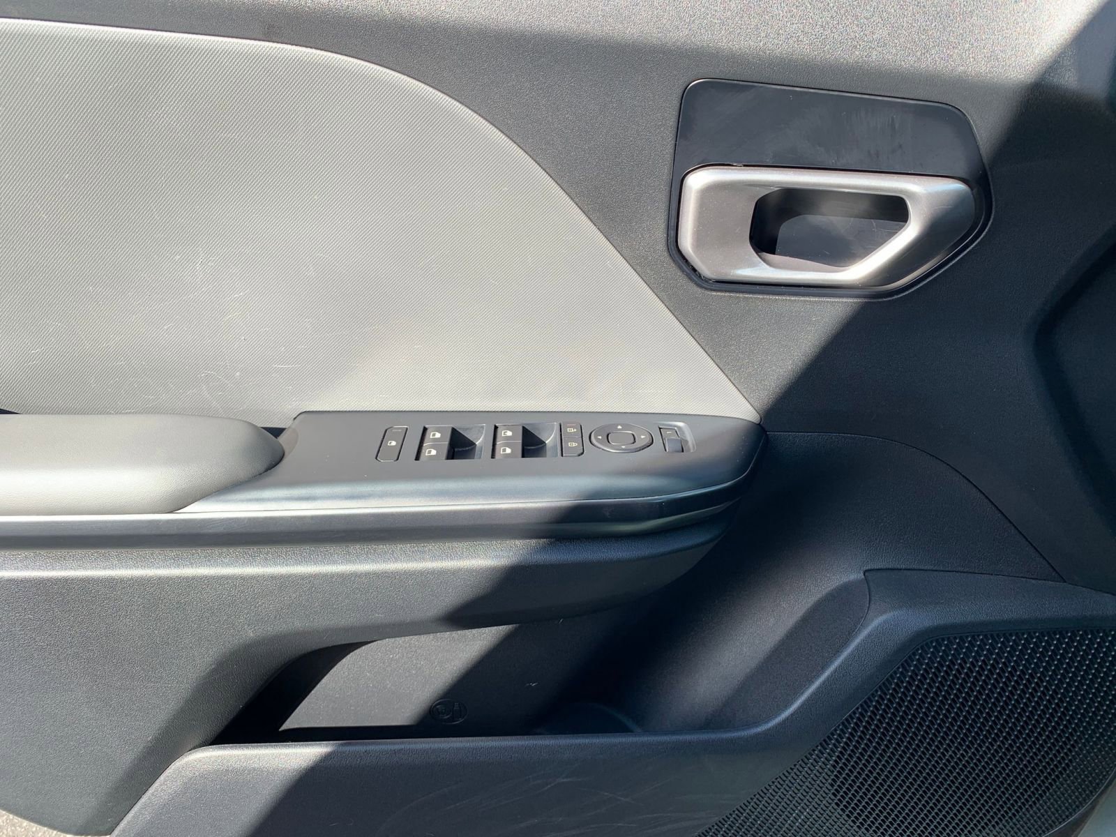 Used 2025 Kia K4 LXS image 18