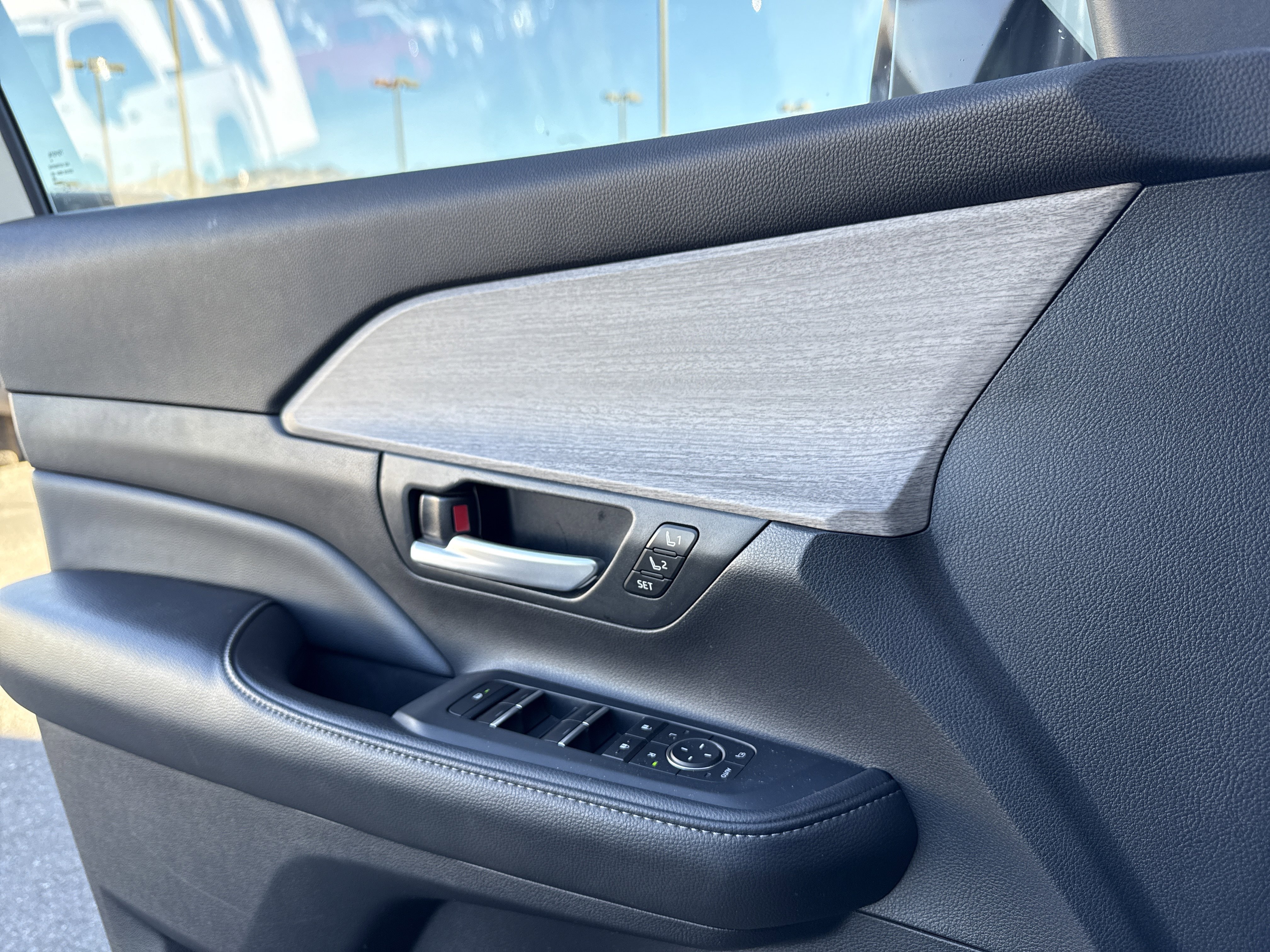 Used 2024 Toyota Grand Highlander Limited image 14