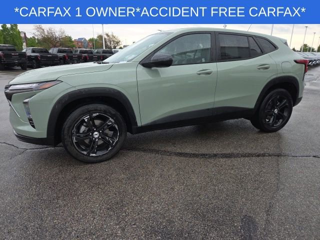 Used 2024 Chevrolet Trax RS w/ Sunroof Package FWD image 10