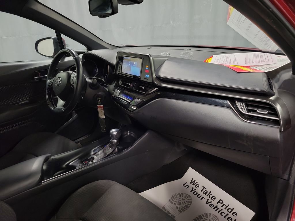 Used 2018 Toyota C-HR XLE image 25