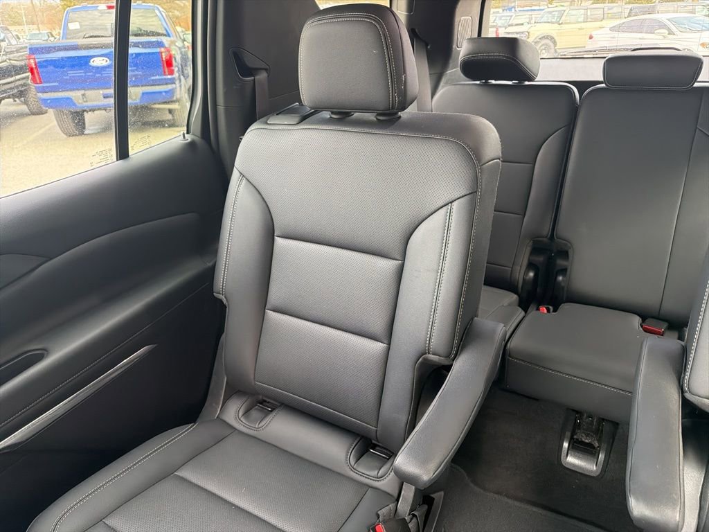 Used 2025 Chevrolet Traverse LT image 11