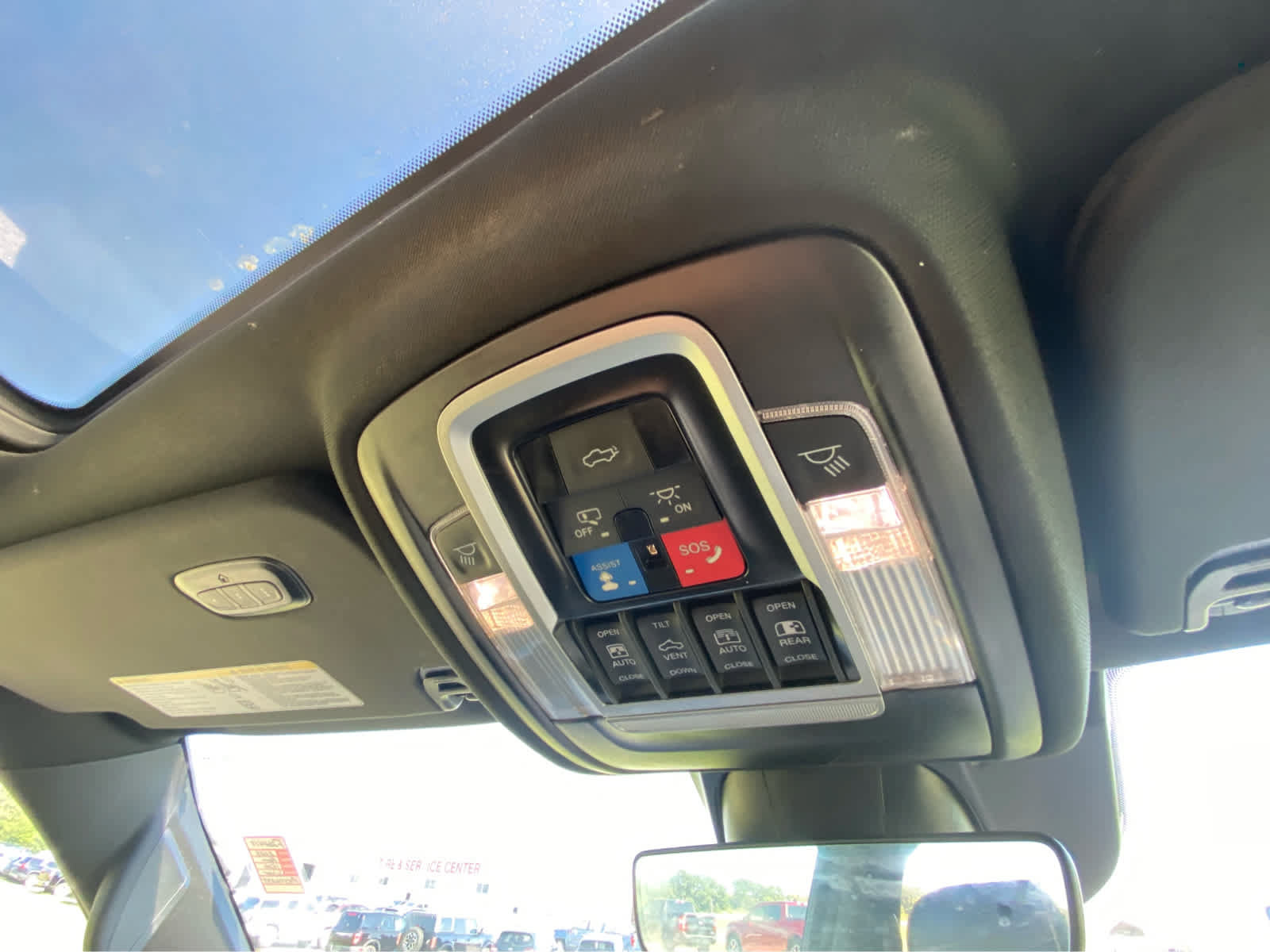 Used 2023 RAM 1500 Laramie AWD/4WD image 28