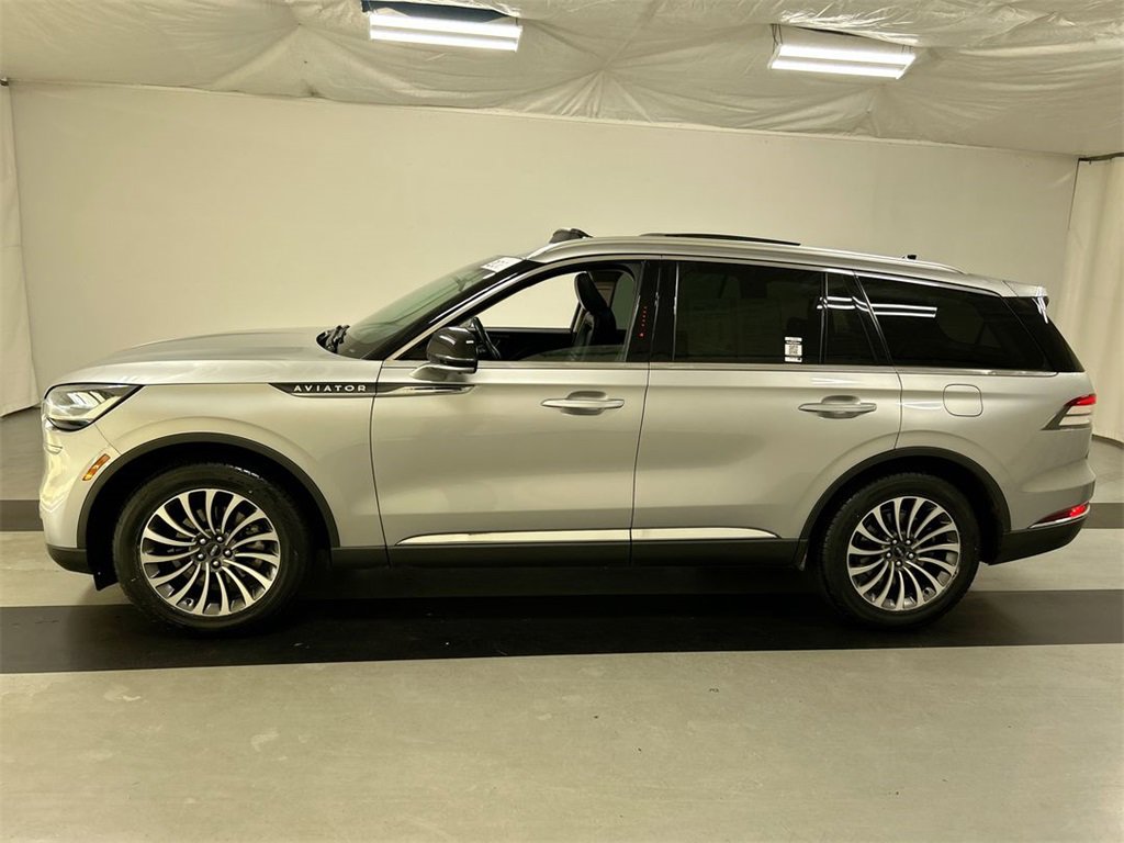 Used 2021 Lincoln Aviator Reserve w/ Elements Package Plus image 6