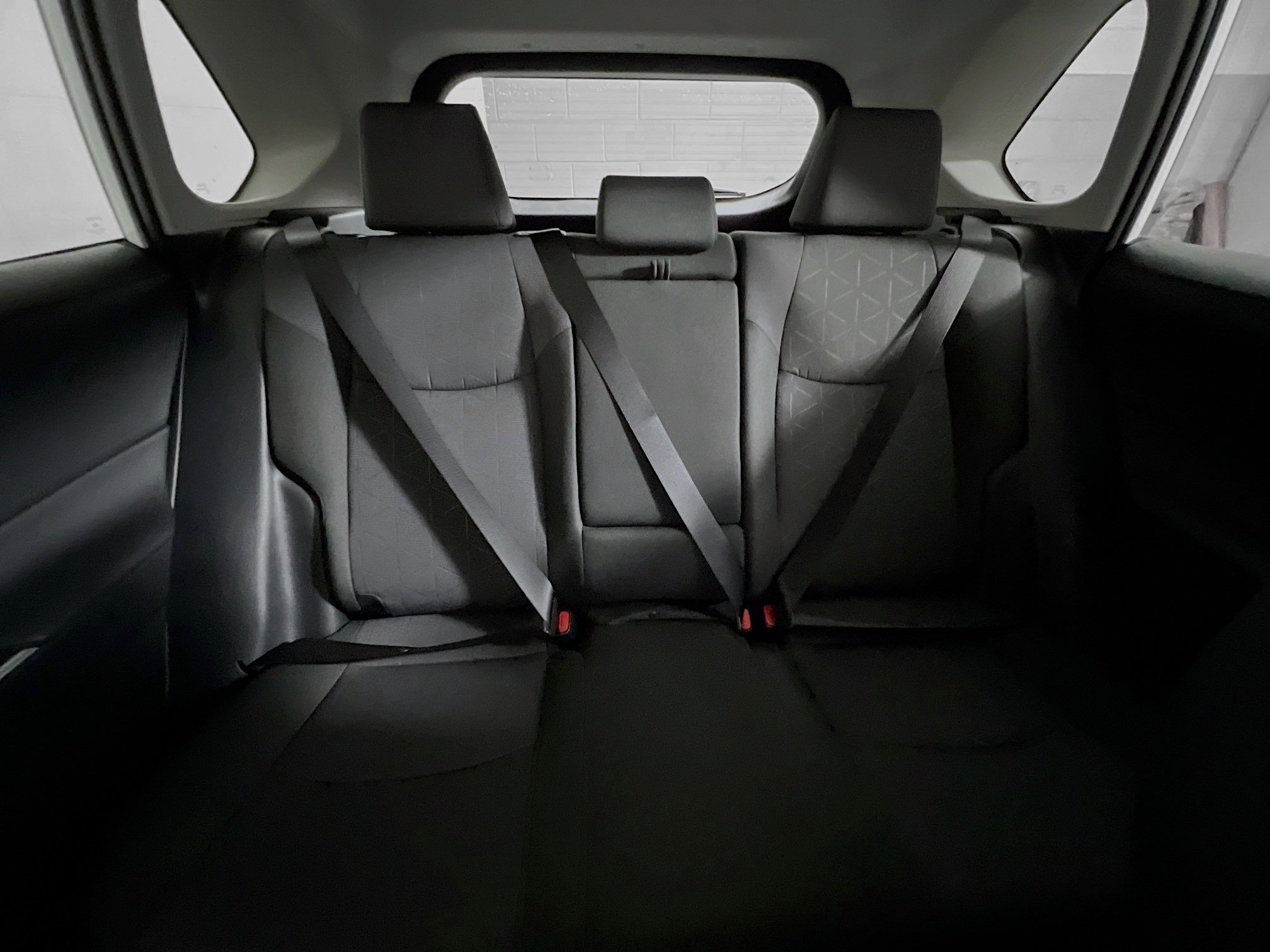 Used 2025 Toyota RAV4 XLE image 33