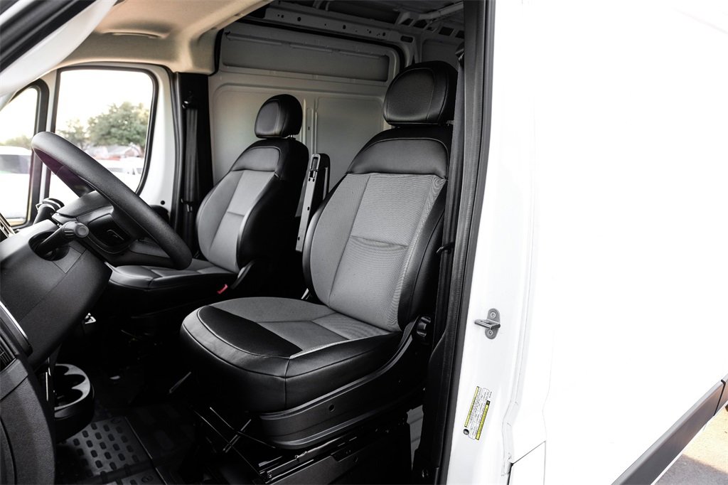 Used 2024 RAM ProMaster 2500 w/ Quick Order Package 22G SLT image 29