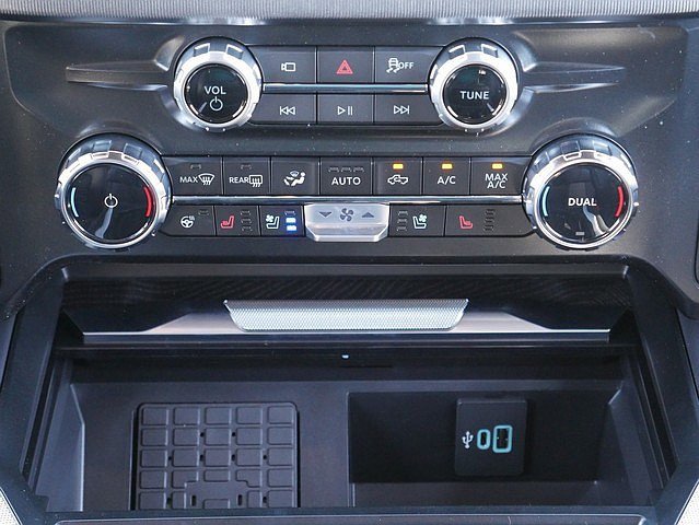 New 2025 Ford F250 Platinum image 21