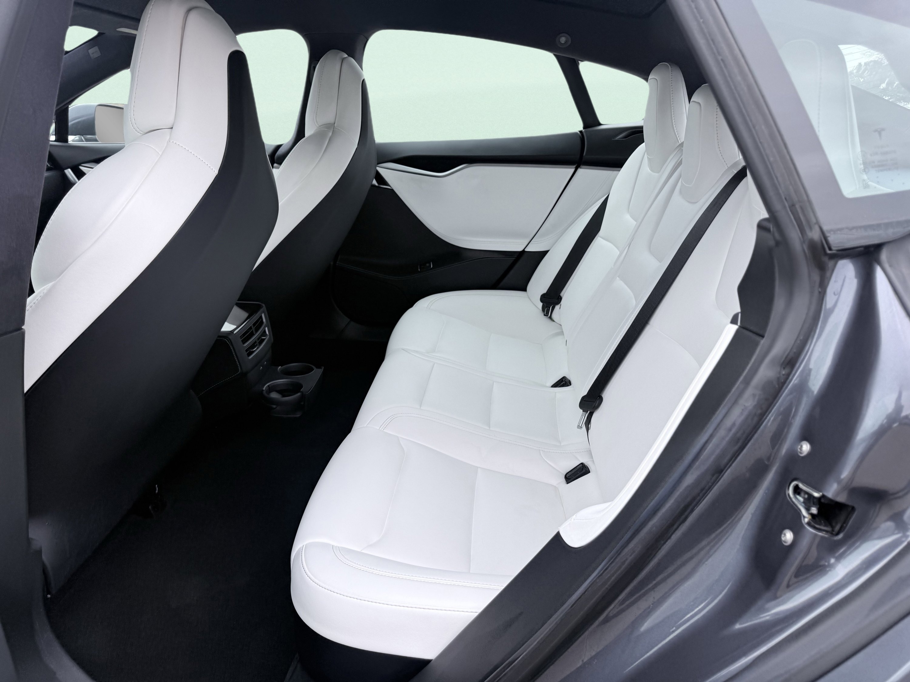 Used 2020 Tesla Model S Long Range Plus image 38