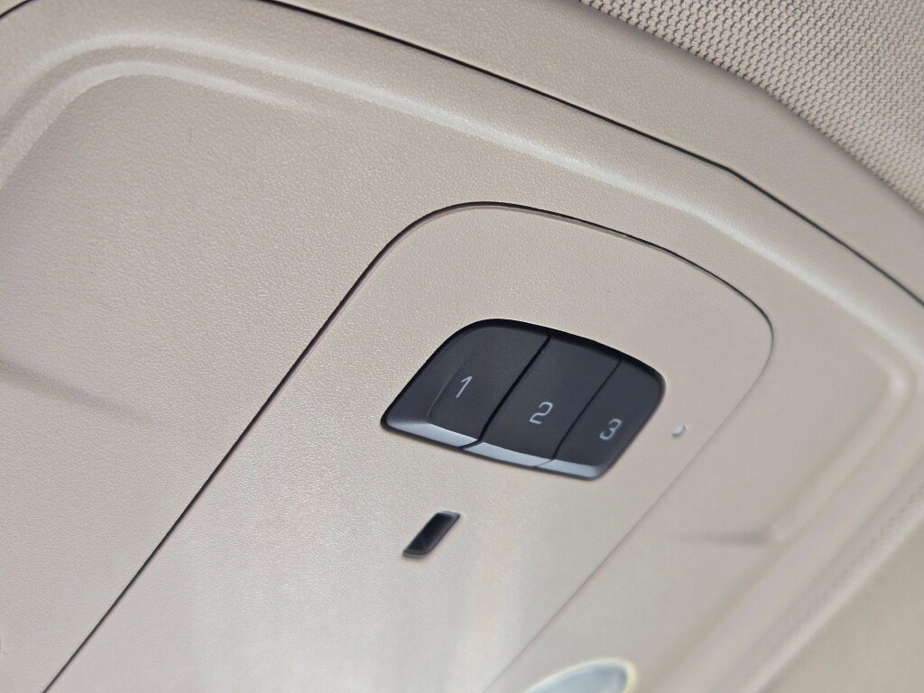 Used 2017 Cadillac XTS Luxury image 26