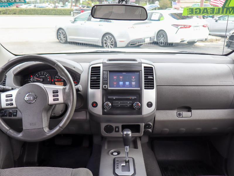 Used 2021 Nissan Frontier SV image 13